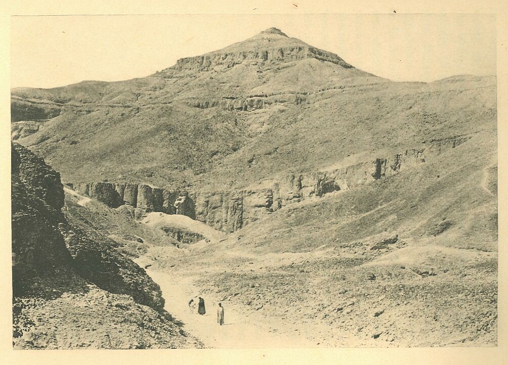 241.jpg Valley of the Tomb Of The Kings 