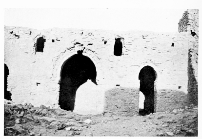 Fig. 102.—UKHEIḌIR, WEST SIDE OF B3.